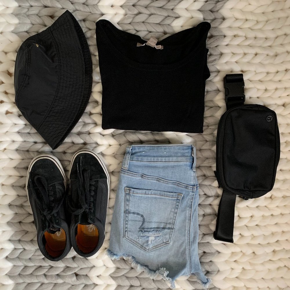 Essential Black Top